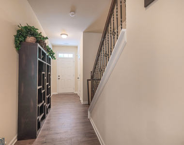 2711 Morgan Glen Road - Photo Thumbnail 6