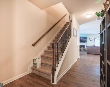 2711 Morgan Glen Road - Photo Thumbnail 3