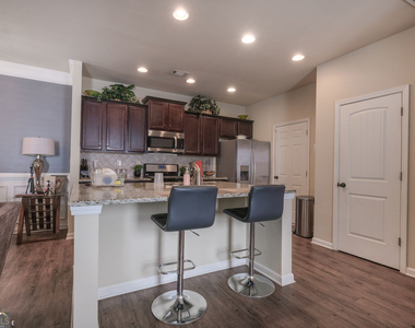 2711 Morgan Glen Road - Photo Thumbnail 24