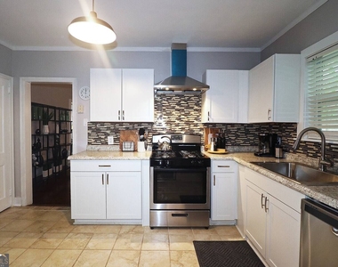 2039 Ridgedale Road Ne - Photo Thumbnail 15