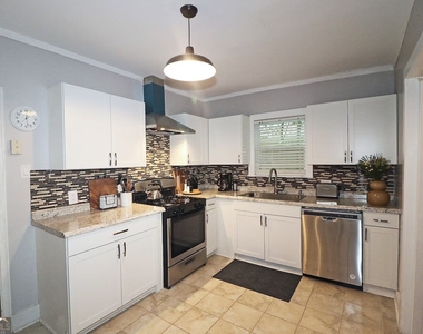 2039 Ridgedale Road Ne - Photo Thumbnail 13