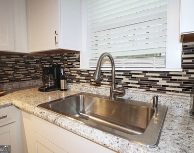 2039 Ridgedale Road Ne - Photo Thumbnail 17