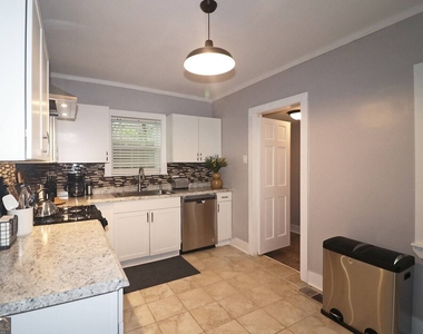 2039 Ridgedale Road Ne - Photo Thumbnail 14