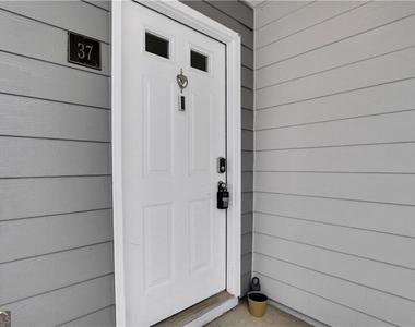 37 Fair Haven Way Se - Photo Thumbnail 3