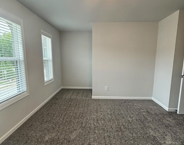 4212 Portsbrook Avenue - Photo Thumbnail 16