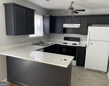 1017 Rock Creek Lane - Photo Thumbnail 4