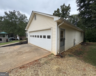 3813 N Rivercrest Dr. Drive - Photo Thumbnail 2