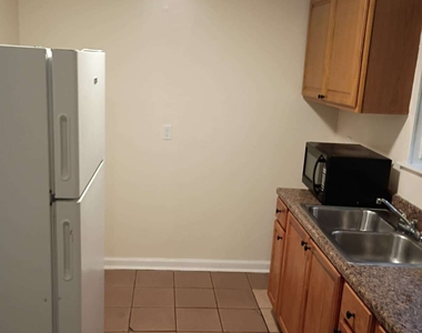 340 West Avenue - Photo Thumbnail 17