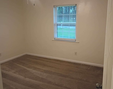 340 West Avenue - Photo Thumbnail 10
