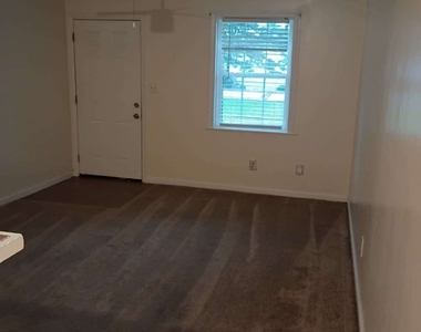 340 West Avenue - Photo Thumbnail 3