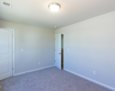 706 Dove Tree Lane - Photo Thumbnail 14