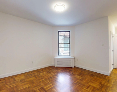 East 88th Street - Photo Thumbnail 4