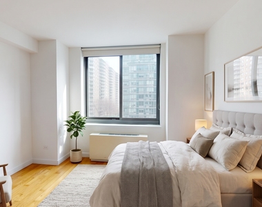 808 Columbus Avenue - Photo Thumbnail 1