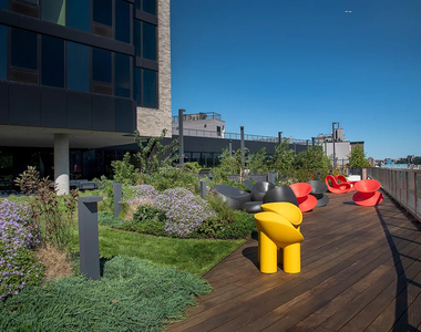4650 Broadway - Photo Thumbnail 7