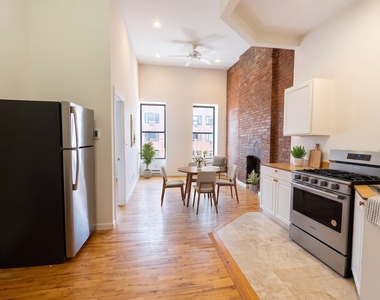 215 East 118th Street - Photo Thumbnail 5
