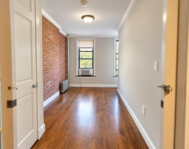 436 West 52nd Street - Photo Thumbnail 3