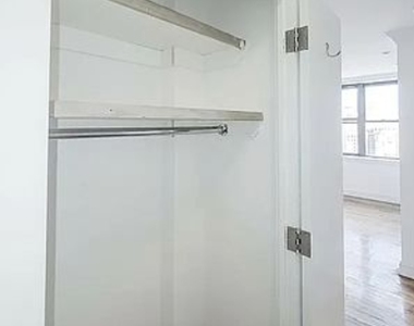 238 East 36th Street - Photo Thumbnail 2