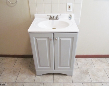 33 Cedar Alley - Photo Thumbnail 5