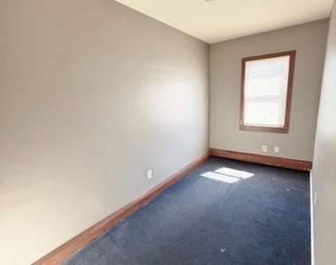 33 Cedar Alley - Photo Thumbnail 13