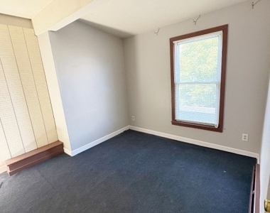 33 Cedar Alley - Photo Thumbnail 14