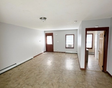 33 Cedar Alley - Photo Thumbnail 10