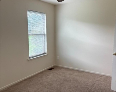 151 Locust Ct - Photo Thumbnail 6