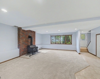 141 East Shore Rd - Photo Thumbnail 33