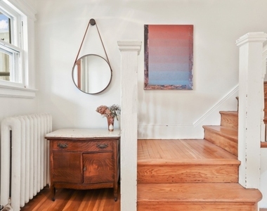 464 Academy St - Photo Thumbnail 1