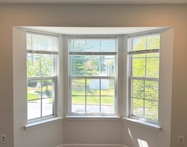 111 Columbus Dr - Photo Thumbnail 16