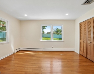24 Speir Dr - Photo Thumbnail 24