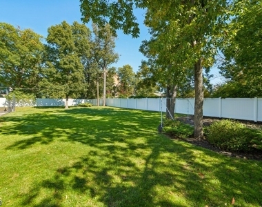 24 Speir Dr - Photo Thumbnail 43