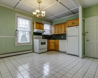 239 Walnut St - Photo Thumbnail 4