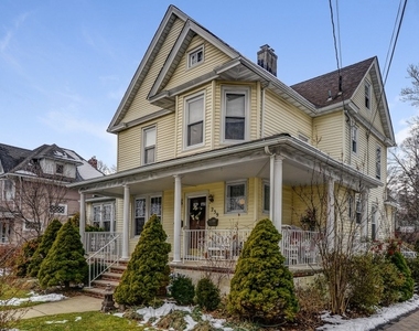 239 Walnut St - Photo Thumbnail 1
