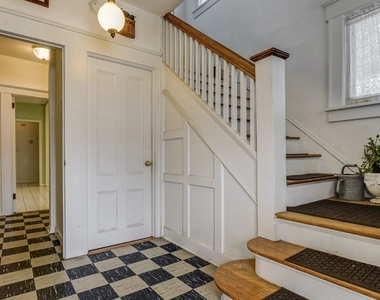 239 Walnut St - Photo Thumbnail 5