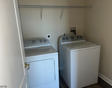 275 Winding Hill Dr - Photo Thumbnail 18