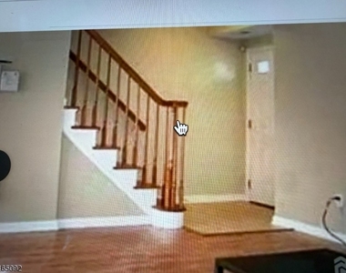 36 Henry St - Photo Thumbnail 1