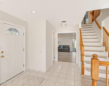 224 Franklin Place - Photo Thumbnail 5