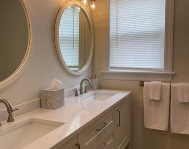 107 Woodland Avenue - Photo Thumbnail 5