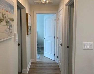 107 Woodland Avenue - Photo Thumbnail 3