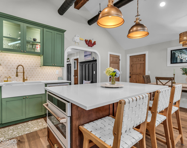 2411 Fairview Drive - Photo Thumbnail 8