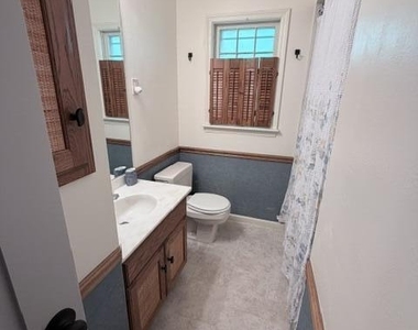 621 Essex Avenue - Photo Thumbnail 7