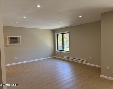 169 Amberly Drive - Photo Thumbnail 5
