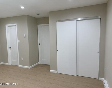 169 Amberly Drive - Photo Thumbnail 11