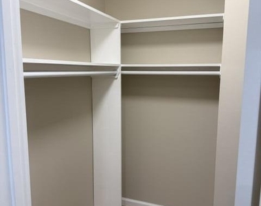 169 Amberly Drive - Photo Thumbnail 12