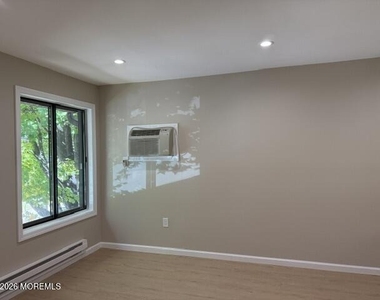 169 Amberly Drive - Photo Thumbnail 10