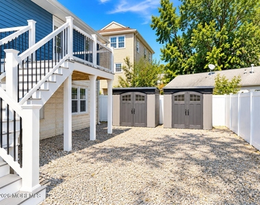 71 Oak Street - Photo Thumbnail 8