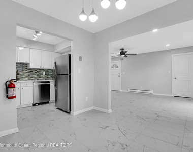 119 Avery Avenue - Photo Thumbnail 9