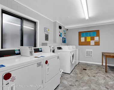 119 Avery Avenue - Photo Thumbnail 22