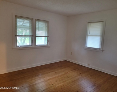 9 Holmes Terrace - Photo Thumbnail 8
