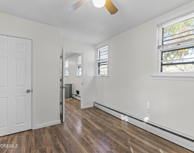 114 Chestnut Avenue - Photo Thumbnail 1